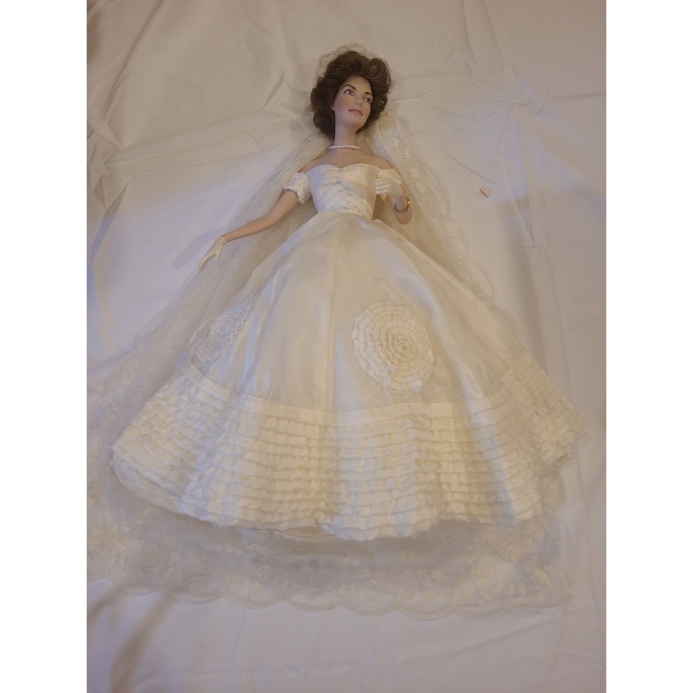 Franklin Mint Jackie Kennedy Bride doll 16" inch BEAUTIFUL - Not In Box